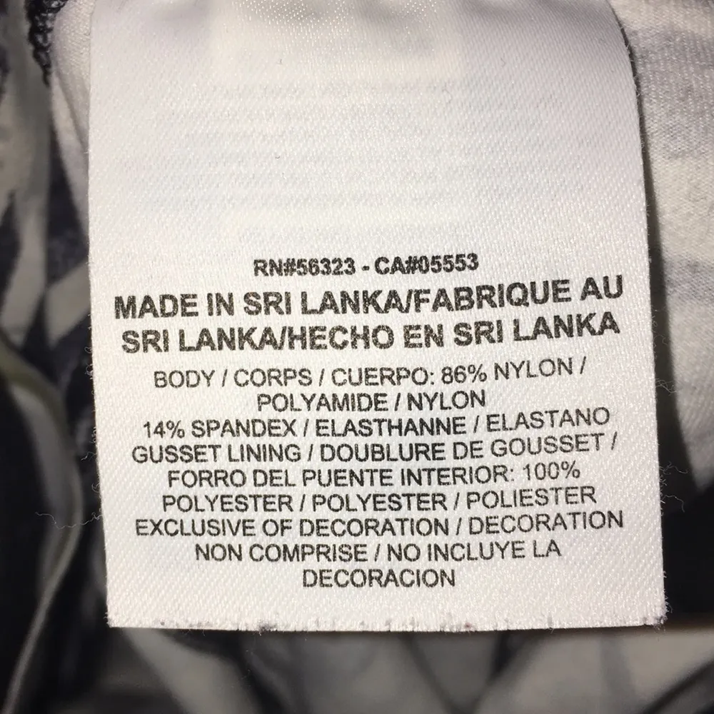 Nike Dri-fit workout leggings black white and gray yoga pants size small​​​​ - Image 9