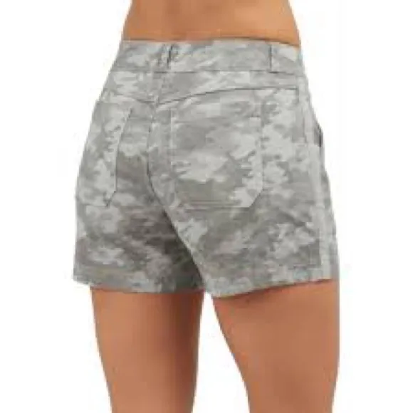SPANX Women's‎ Camouflage Cargo 5 Inch Shorts Size Large EUC - Image 2