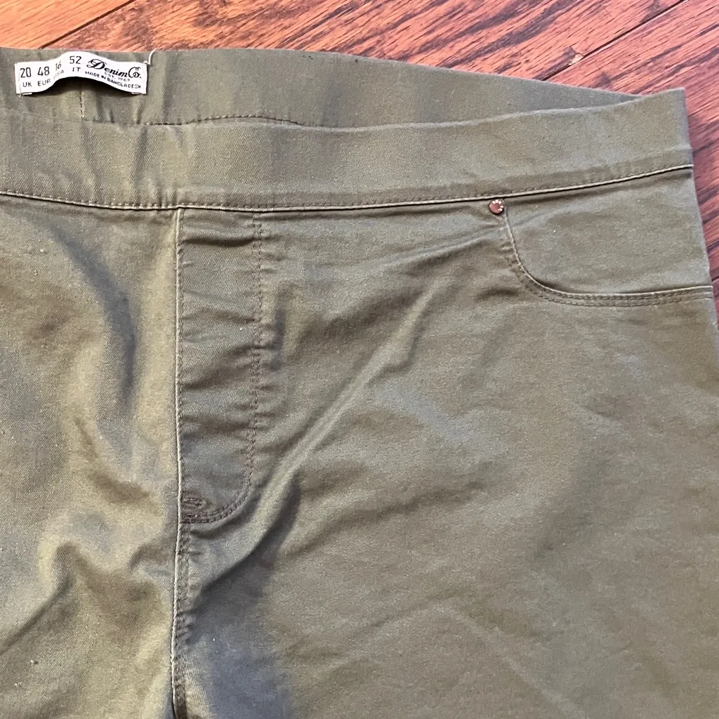 Denim&Co Green Women's Pants Size 16 - Image 6