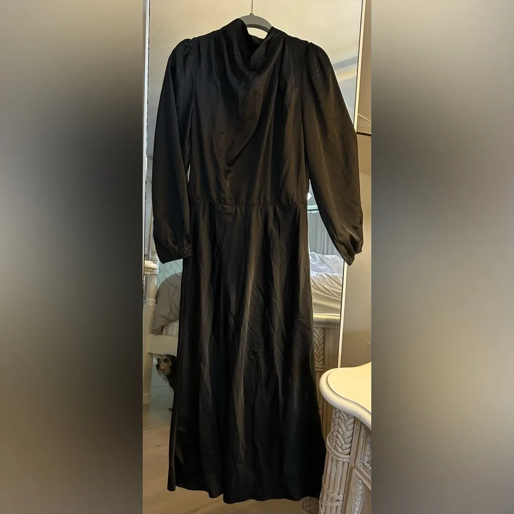 NEW Black Mock Neck Satin Maxi Dress Elegant Long Sleeve M Size L - Image 3