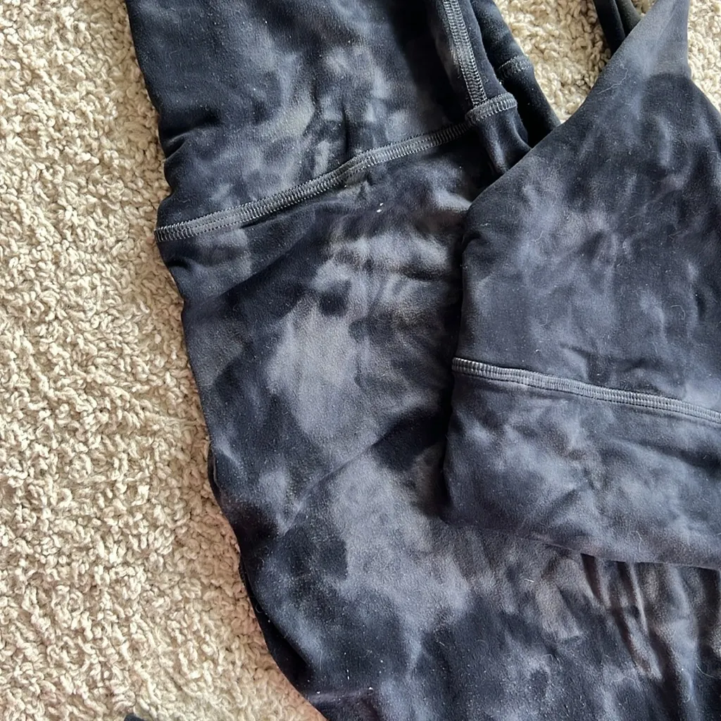 LULULEMON Black Tie-Dye Sports Bra and Leggings Set - Image 3