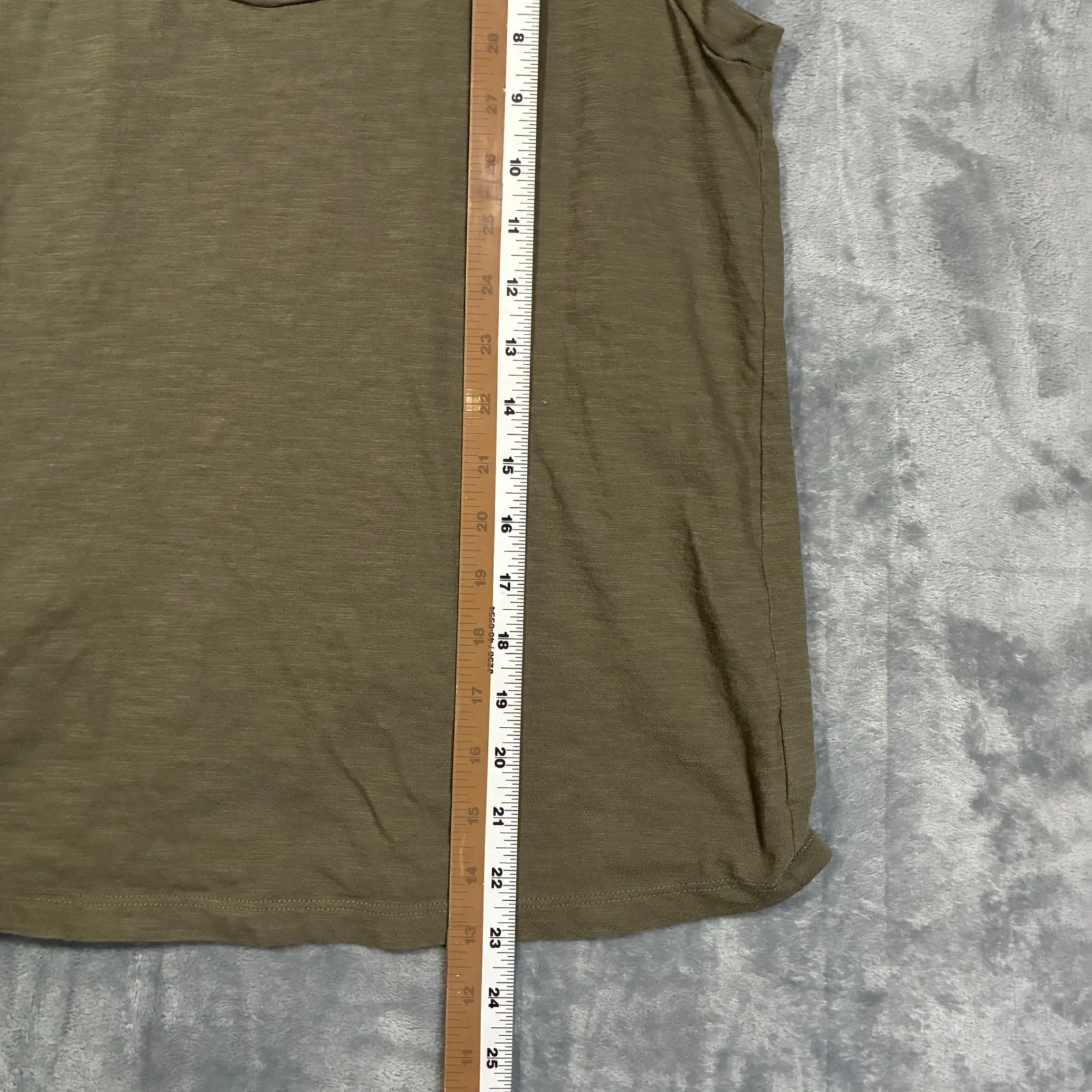 Theory Olive Green Sleeveless Scoop Neck Basic Tank Top Women's Size M - Image 5