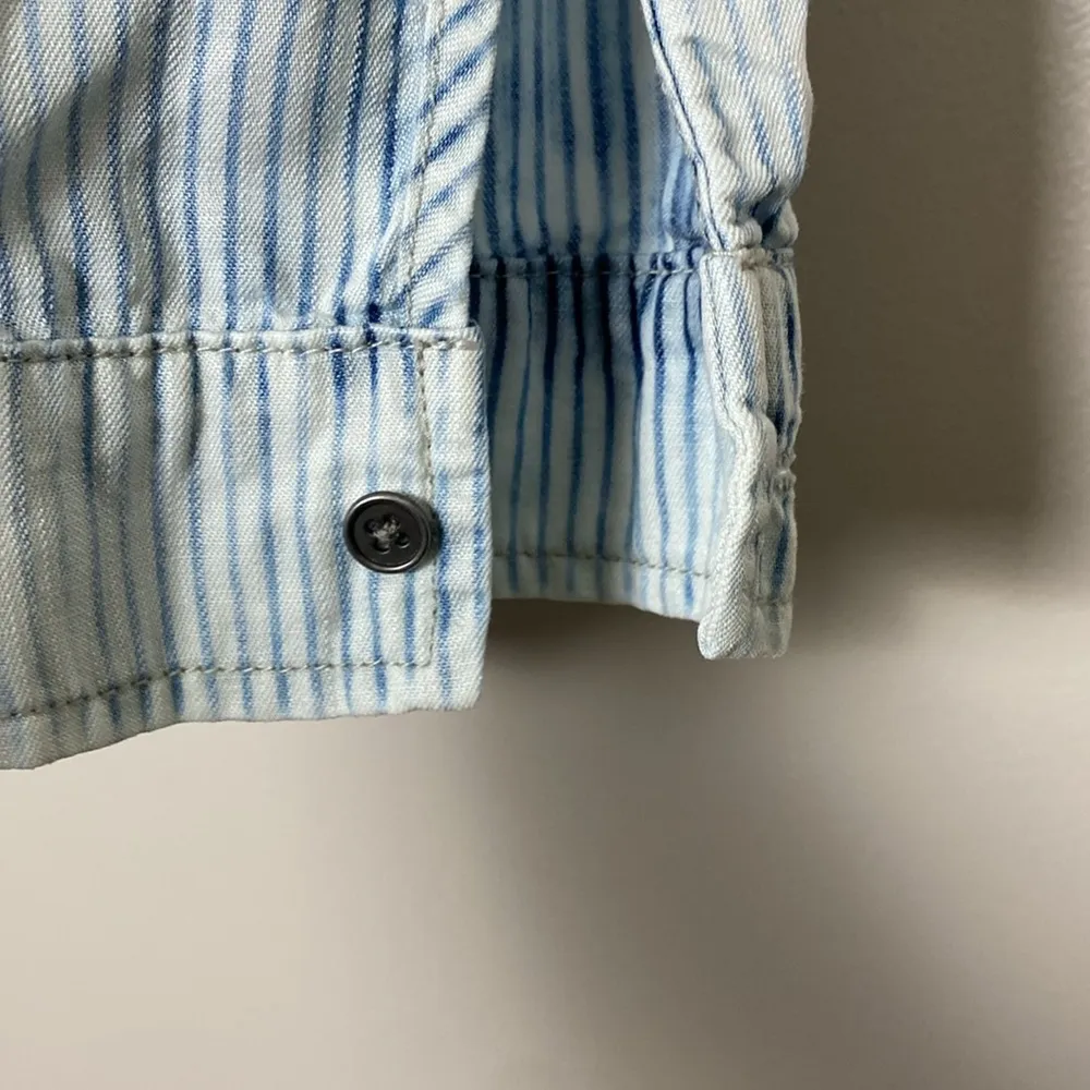 Anthropologie Cloth & Stone L Piper Denim Chambray Striped Button Down Size S - Image 8