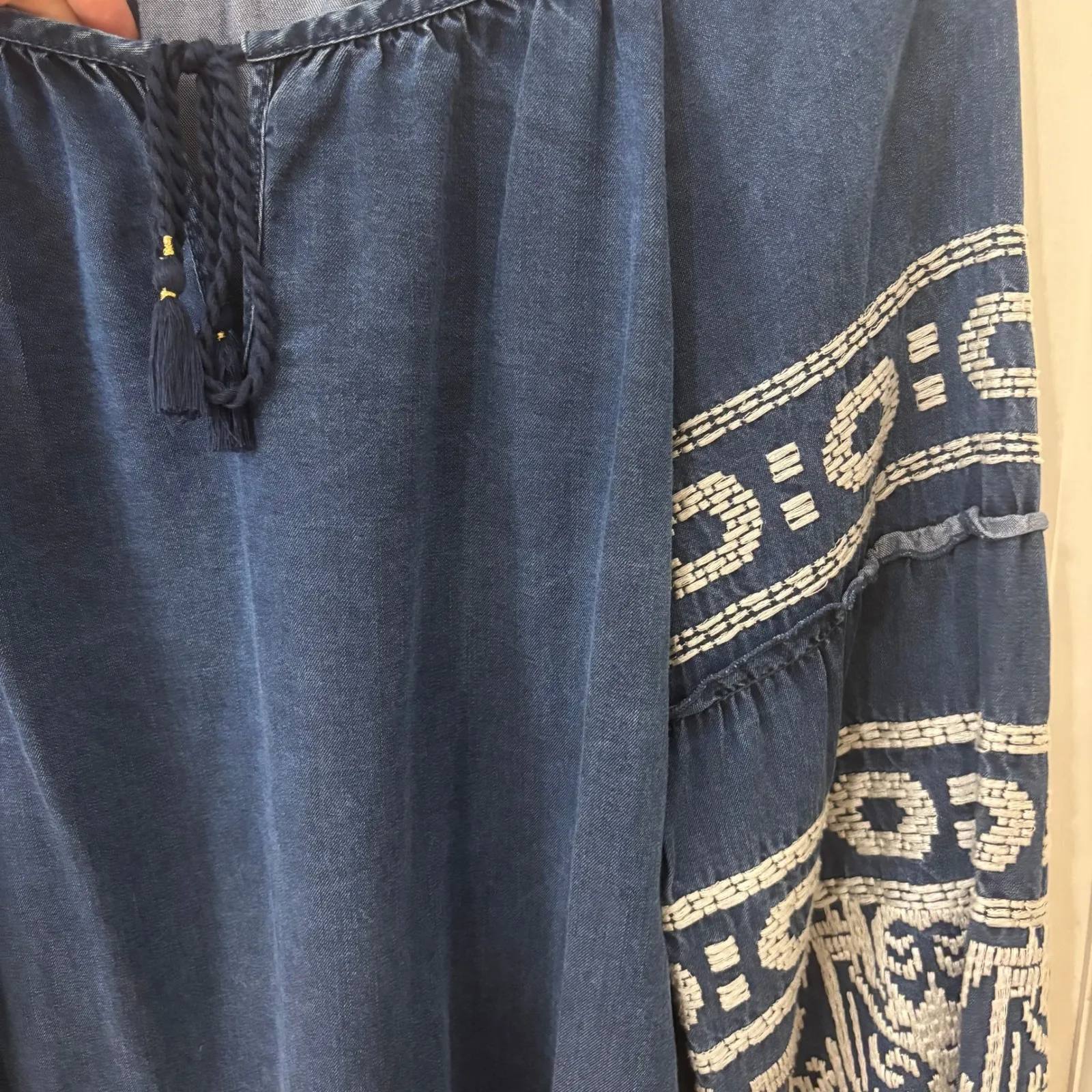 Soft Surroundings Denim Blue Embroidered Boho Artsy Oversize Peasant Top S - Image 3