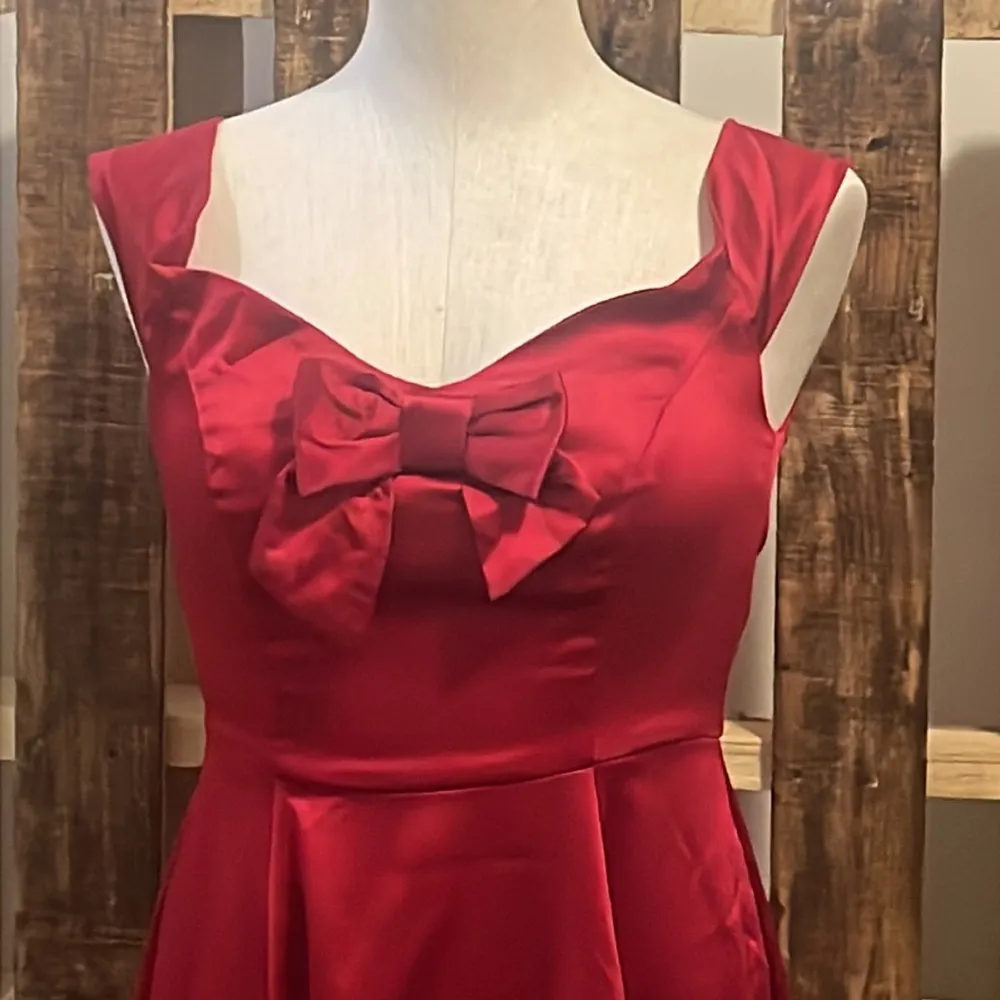 Collectif dress gift wrap occasion The Prettiest Present Swing dress Red Sz 4 - Image 3