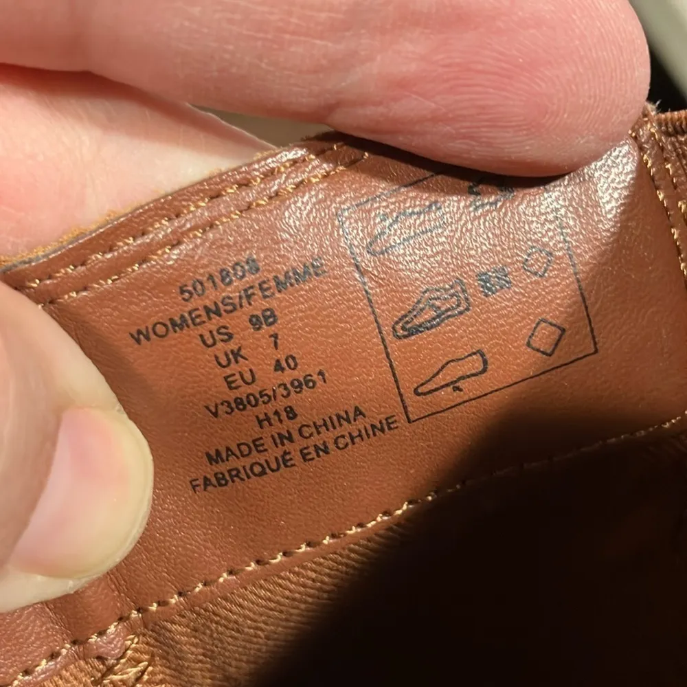 Lands‎ End suede wedge booties size 9 - Image 7