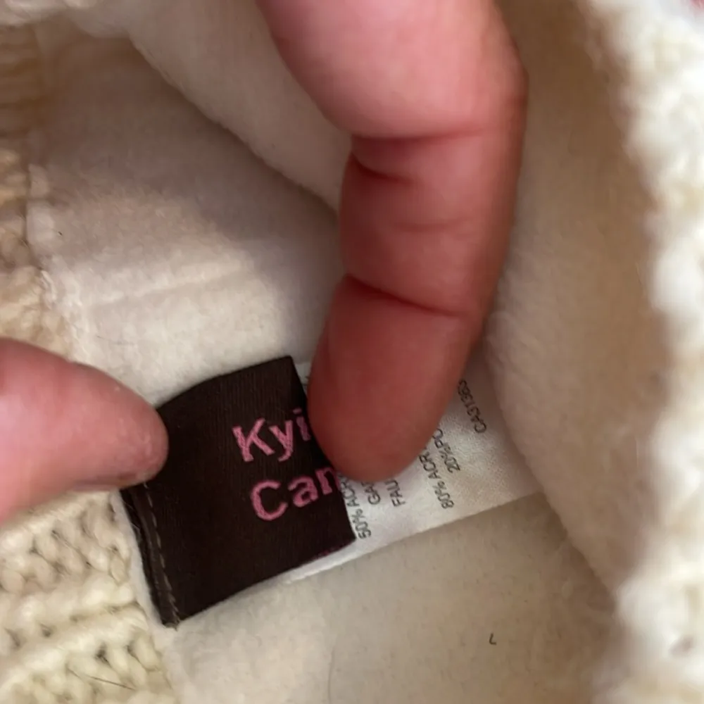 KYI KYI CANADA Cozy Cream Knit UBER BIG Pom - Image 3