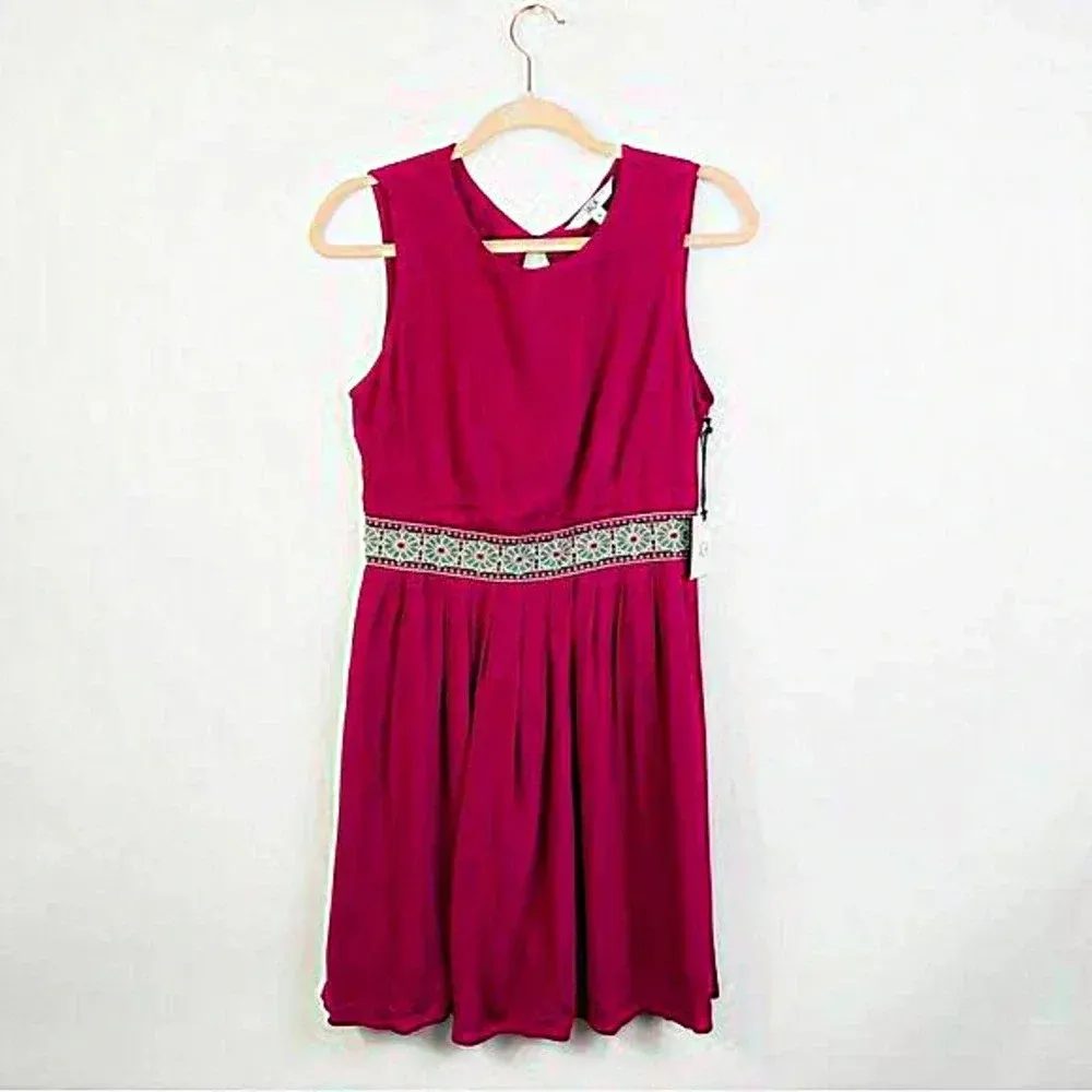 BB DAKOTA JACK‎ Fuchsia Fit And Flare Dress Size Small - Image 2