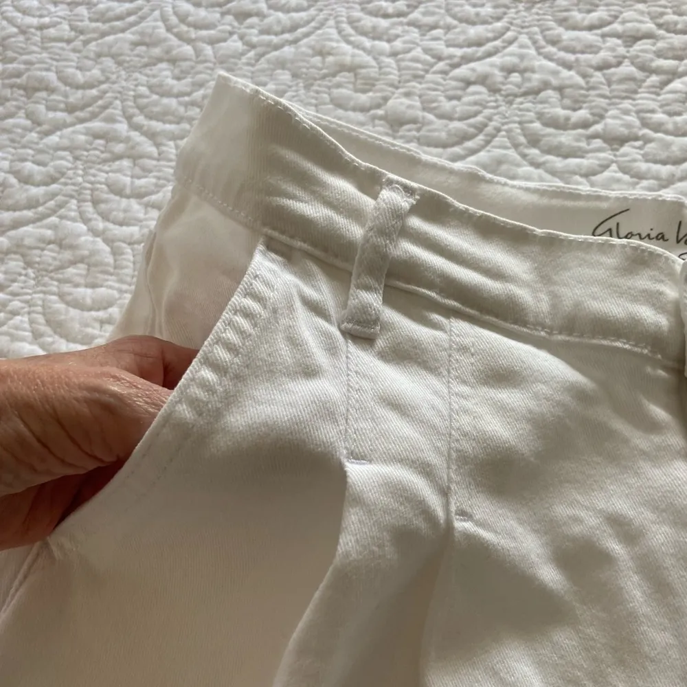 Gloria Vanderbilt Culottes White Denim Pleated Front High Rise Size 6 - Image 9