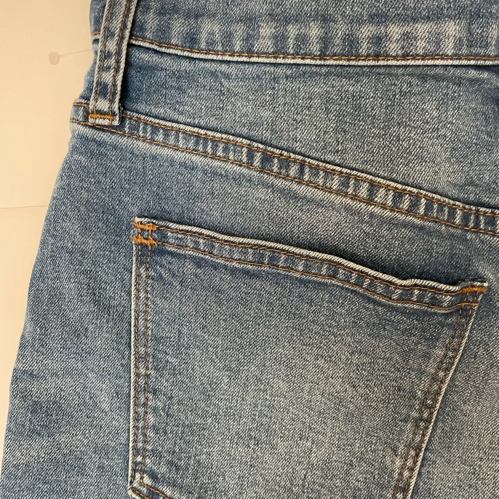 Madewell Women's High Rise Denim Shorts Light Wash Cut Off Button Fly Size 26 A4 - Image 11