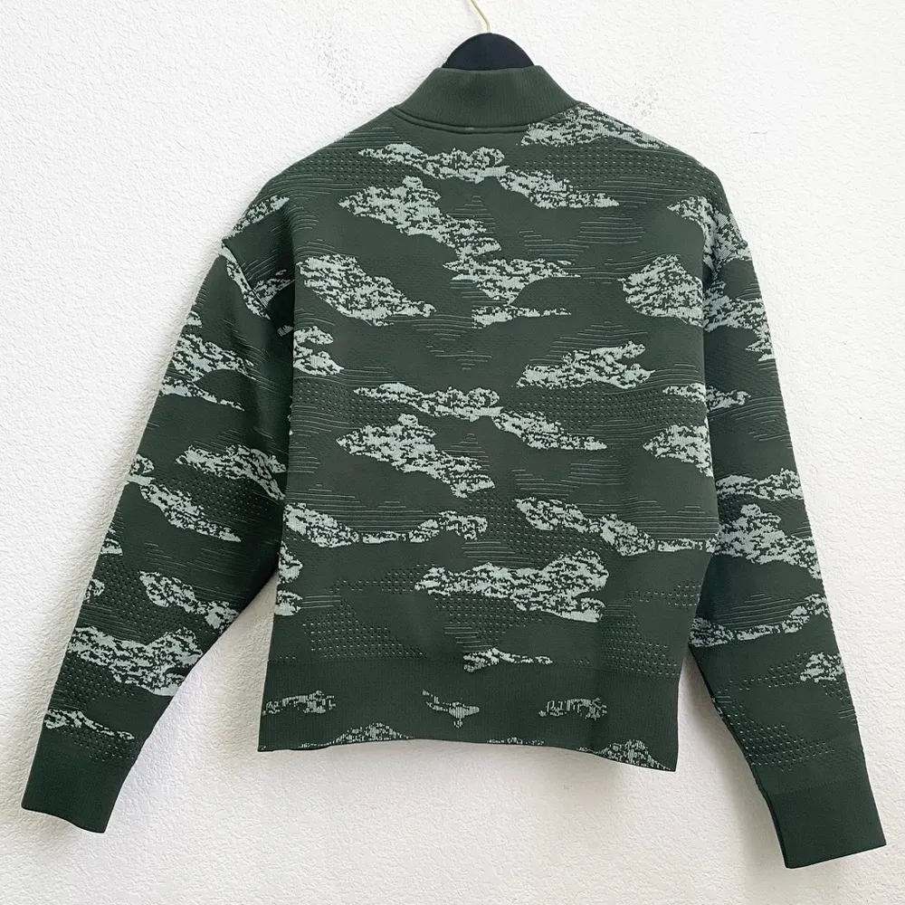 GYMSHARK Adapt Camo Seamless Track Jacket in Moss Olive/Aloe Green Color Size S - Image 6