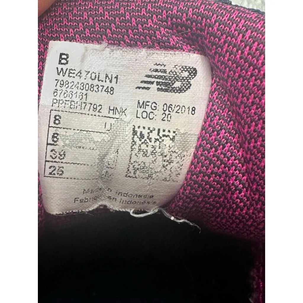 New Balance Running Shoes Navy Pink size 8 - Image 9