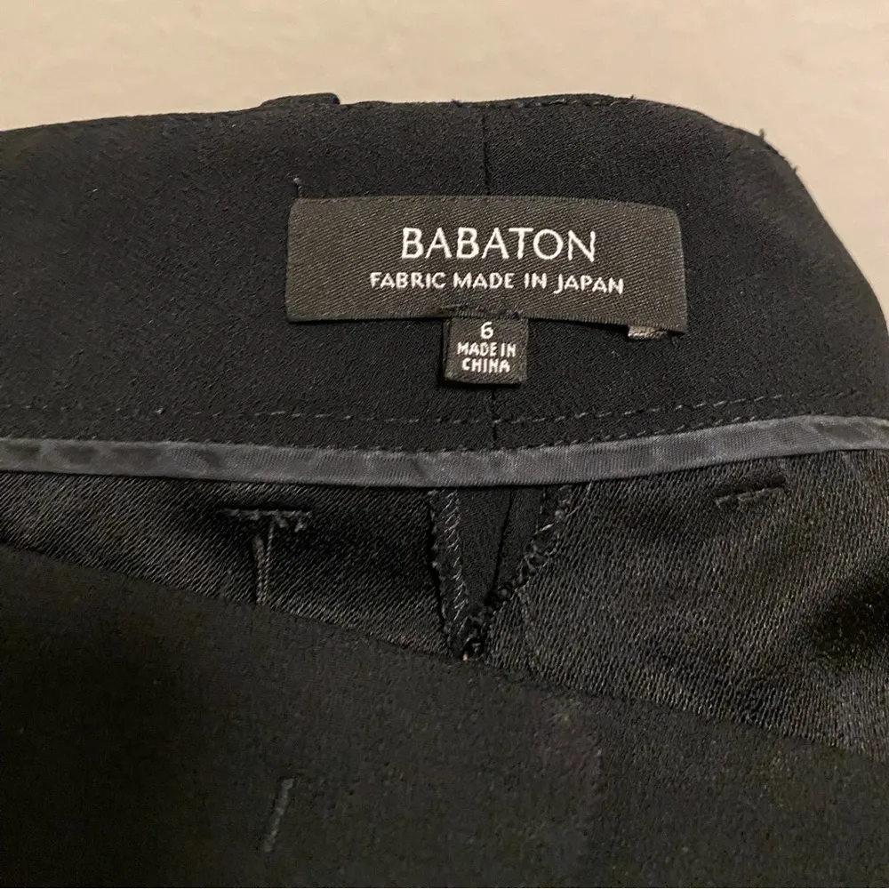 Aritzia Babaton Black Blake Relaxed Fit Pleated Tapered Leg Dress Pants Size 6 - Image 5