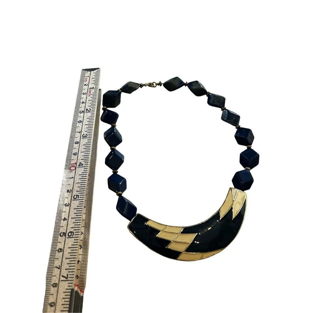 Rare Vtg 1970s Trifari Costume Enamel Asymmetric Lucite Beads Chocker navy and g - Image 3