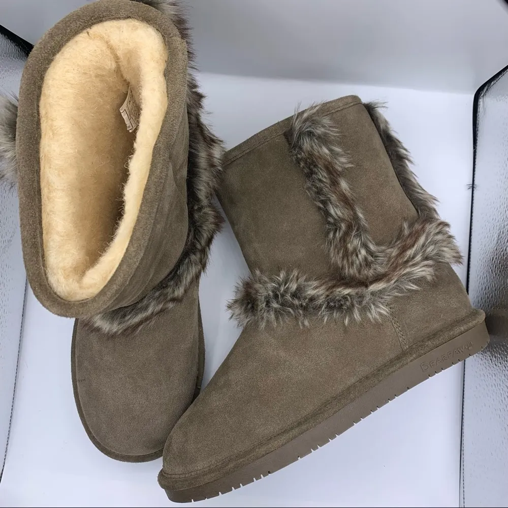 suede fluffy women’s boots Size 10 - Image 4