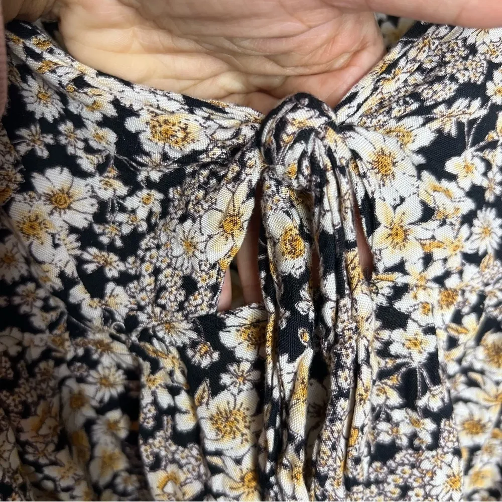 Patrons of Peace Womens Size XS‎ Floral Print Off The Shoulder Tie Front Blouse - Image 5