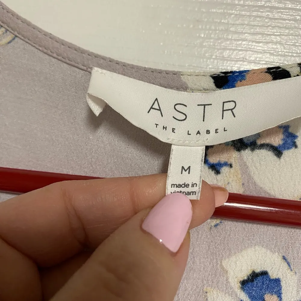 Astr the Label Romper Size Medium - Image 5