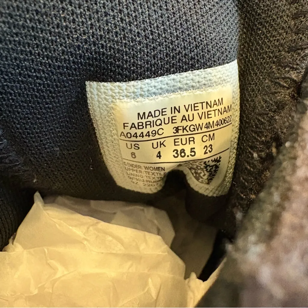 Converse Chuck Taylor All Star Faux Fur Sherpa High Top Sneakers Gray, Sz 6 - Image 11