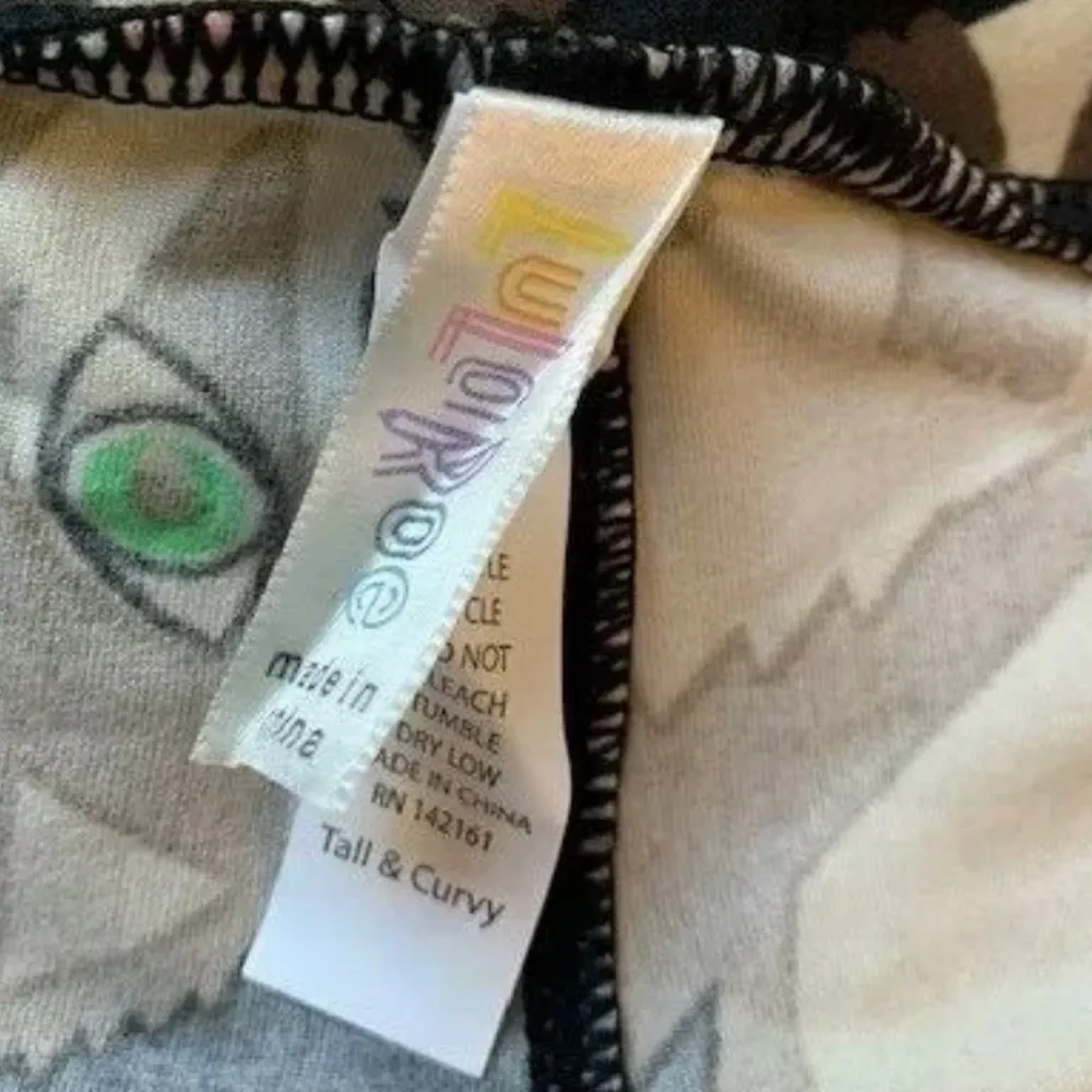 LuLaRoe Leggings Pants SLY FOX CAT Blue Eyed WOLF Rare Plus Size TC Tall & Curvy - Image 4