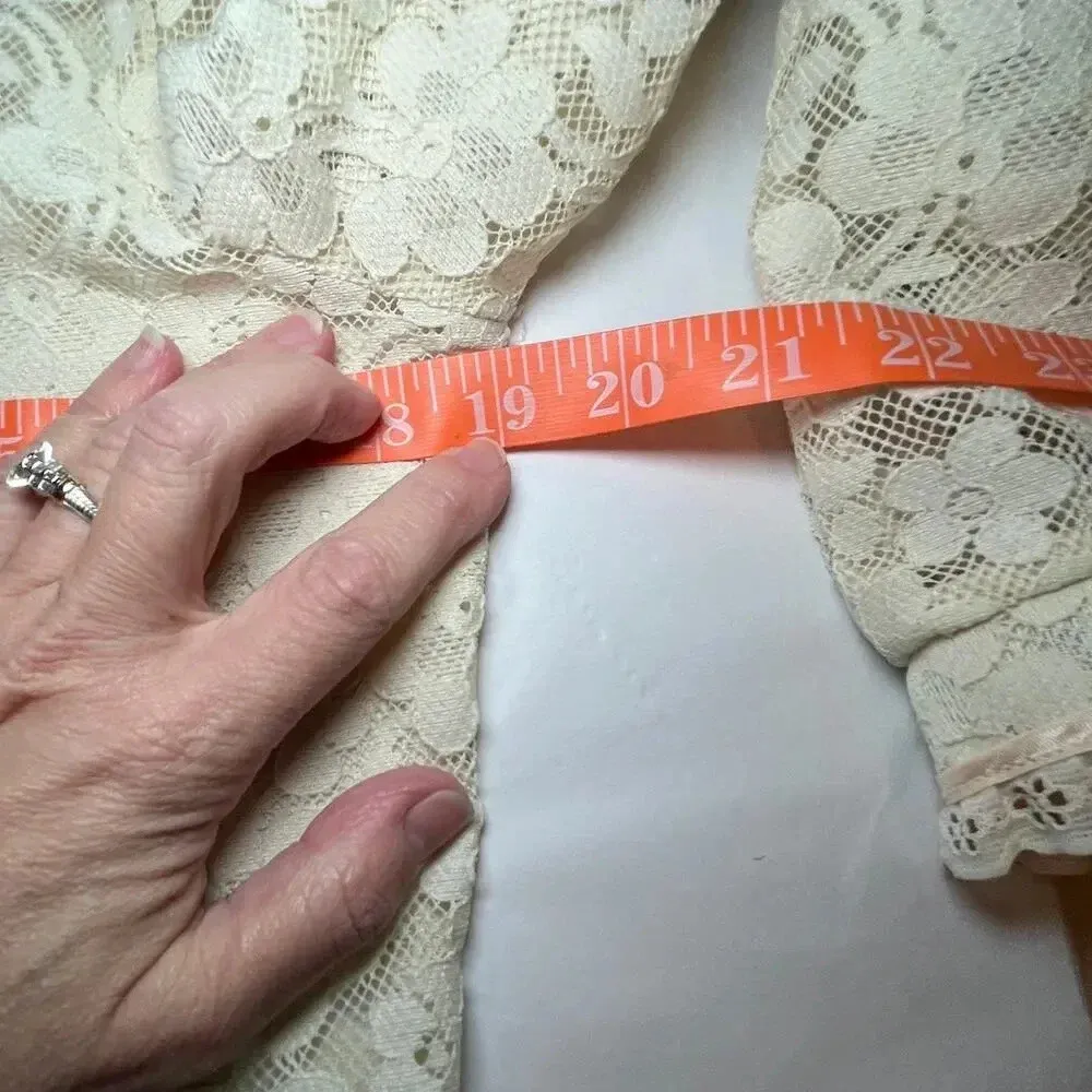 Vintage Sunny South Dallas Lace Blouse 80s Sheer Floral Ruffle Pearl Button Sz 8 - Image 9