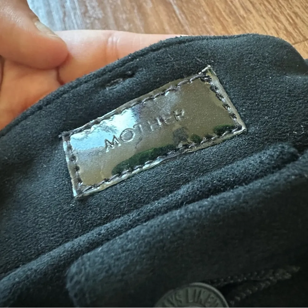 MOTHER Faux Suede High Waisted Looker in Tricks of the Trade Black Size 25 - Image 4