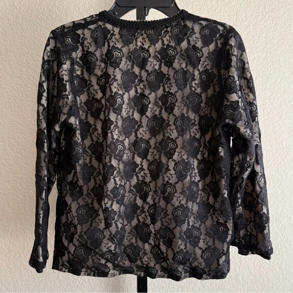 Black Floral Lace Sheer Cardigan Medium Long Sleeve Lightweight Romantic Top - Image 2