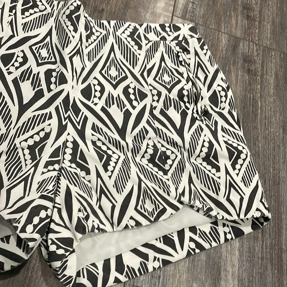 ANTHROPOLOGIE Cartonnier Printed Shorts - Image 2