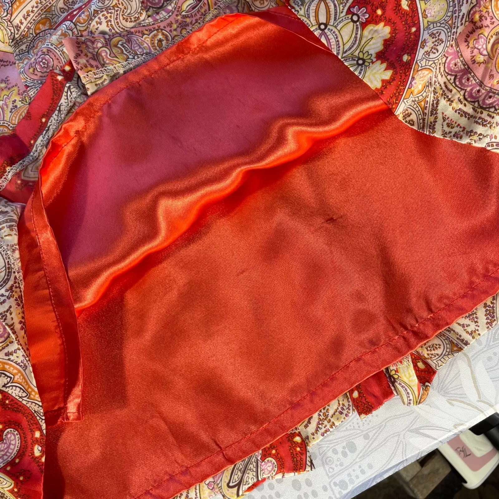 Vision Apparel Women's Silk Skirt Size 14 Paisley Red Pink Lined Y2K Early 2000s - Image 3