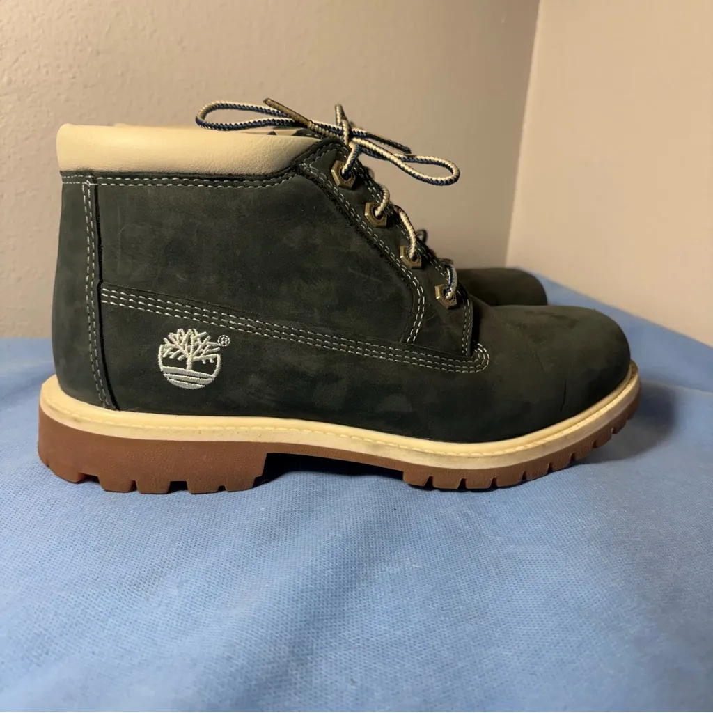 Timberland Women's Nellie Waterproof Chukka Boot in blue nubuck leather NWOT - Image 3
