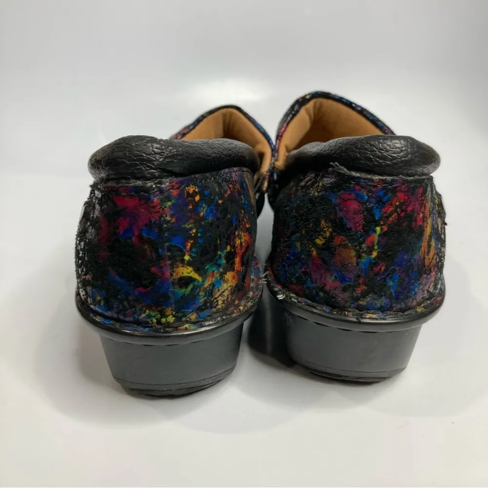 Nurse mates pillow top clogs multicolored size 8 - Image 4