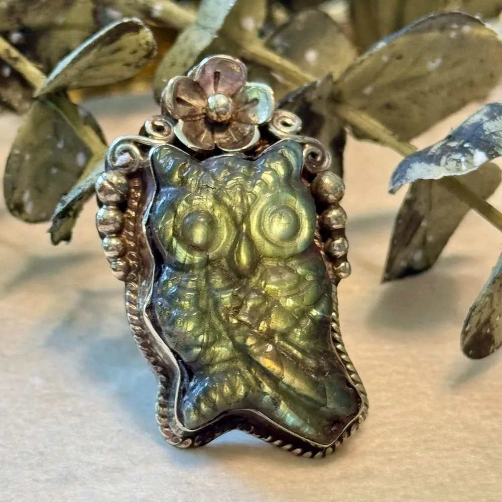 Labradorite adjustable ring or scarf slide. Handcarved owl design Blue - Image 6
