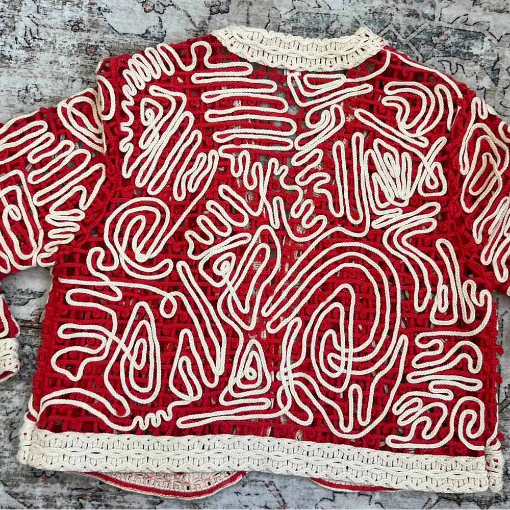 Chico’s Red and Cream Crochet Shrug Jacket - Image 11