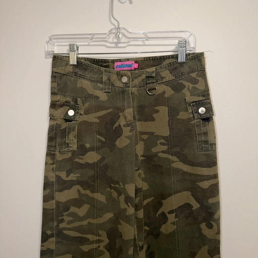 Edikted High Rise Camo Straight Leg Pants Women’s XS Trendy Streetwear - Image 4