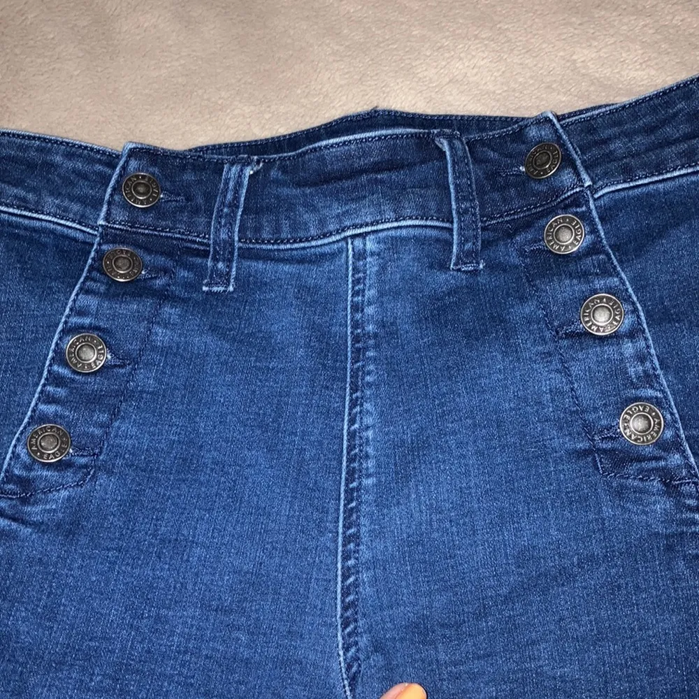 American Eagle Super Stretch Hi-Rise Shortie, Size 8 - Image 2