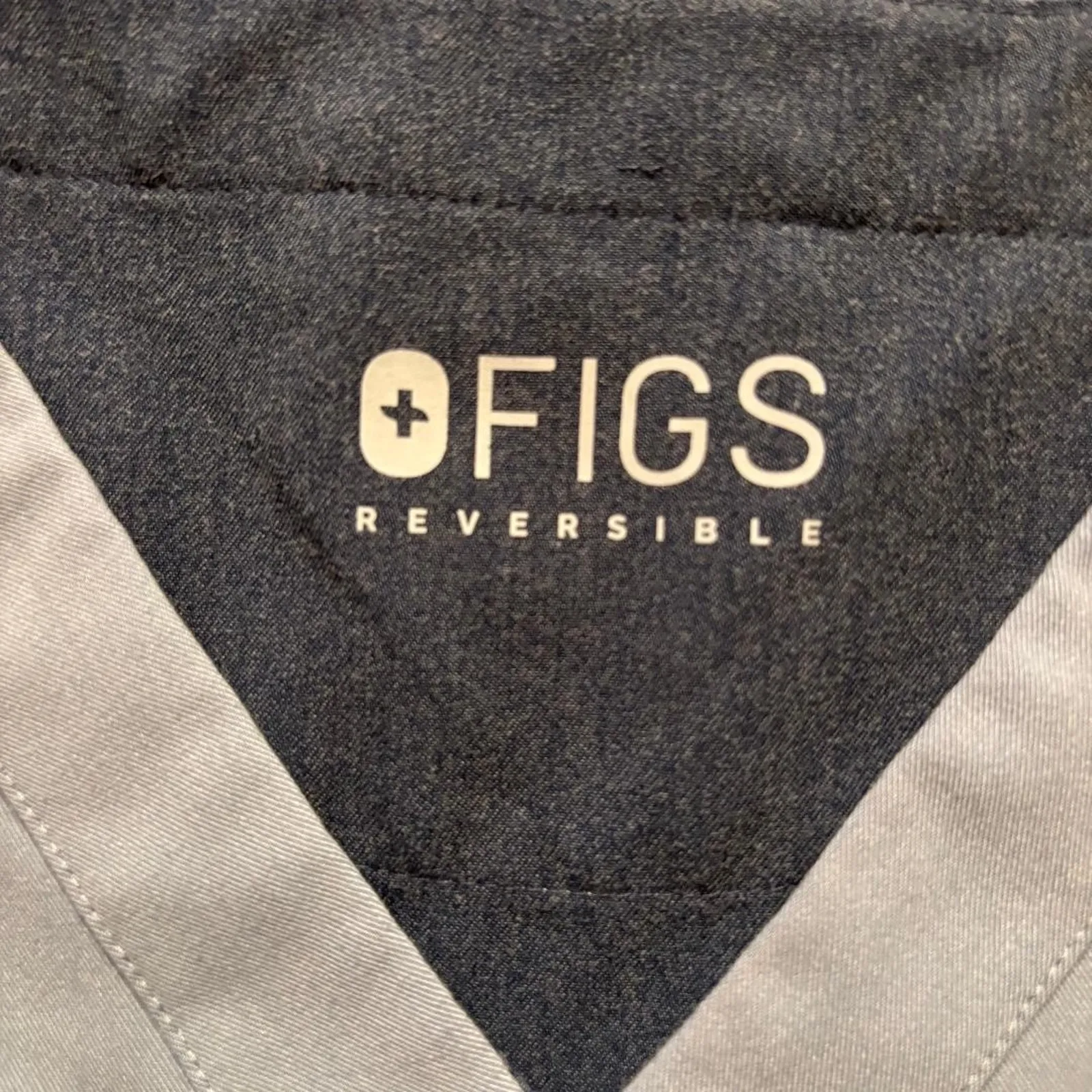 Figs Reversible Scrub Top Grey Women's Size XL Snap closure at Neck Healthcare - Image 5