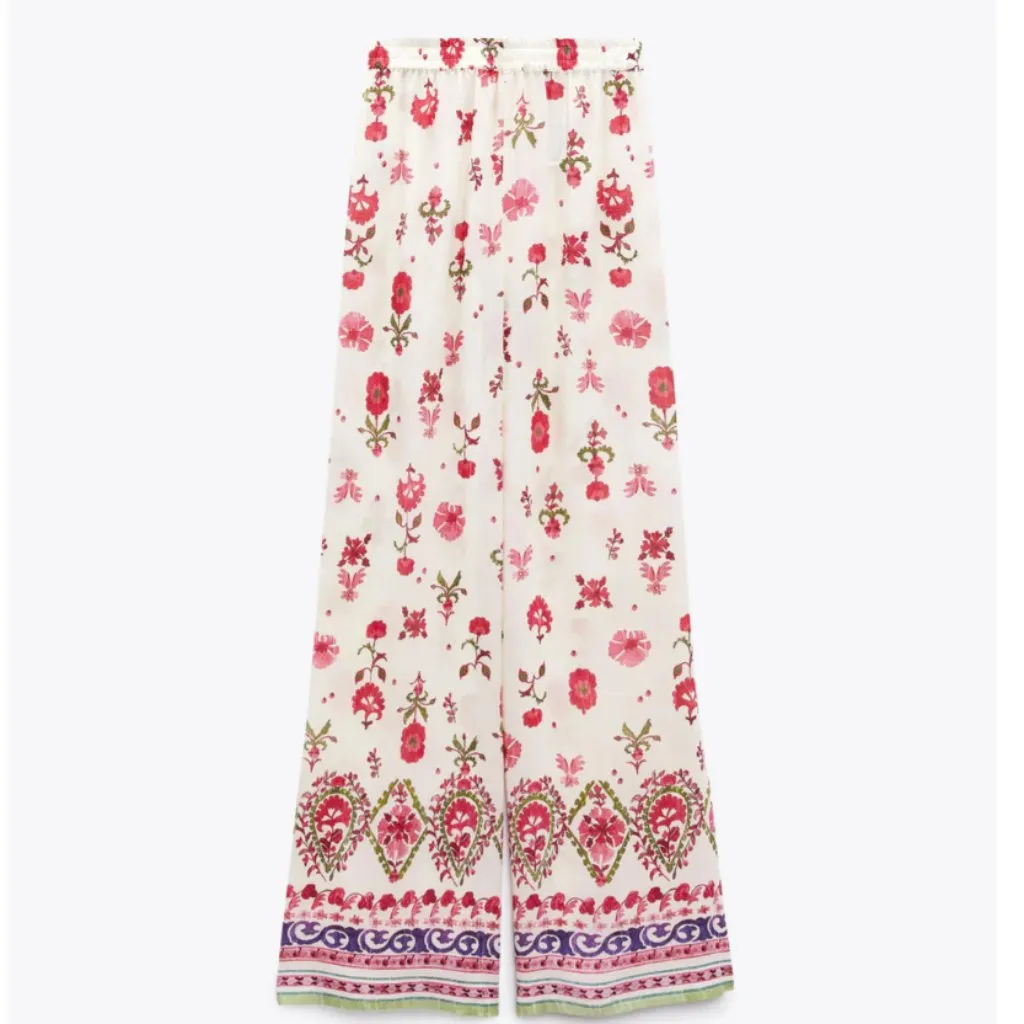 NWOT ZARA flowing wide leg trousers Floral Elliptic Waistband Pull On - Image 2