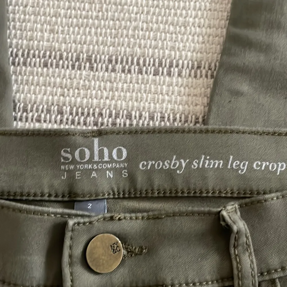 Soho Jeans size 2 olive green - Image 2