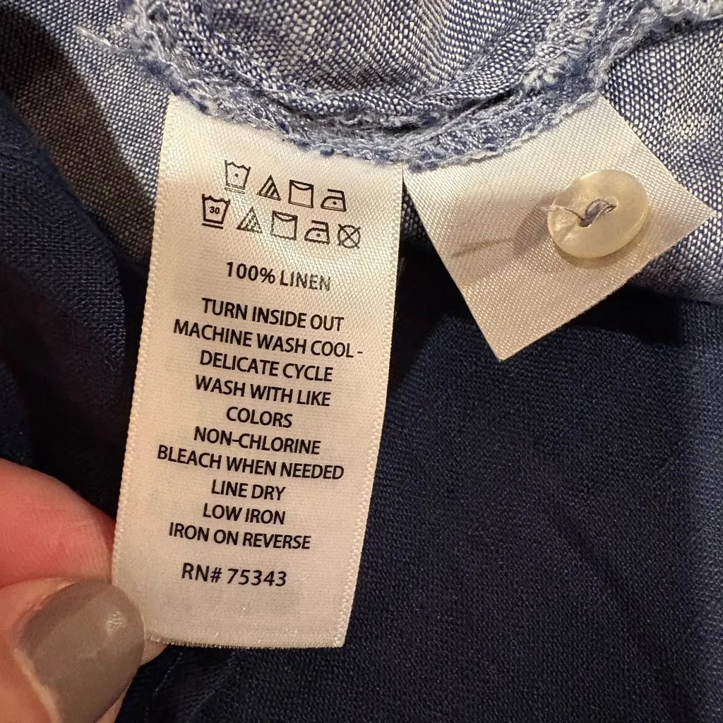 Tahari long-sleeve, button-down tunic women’s size 2X grey/navy - Image 8