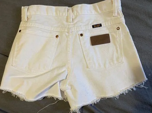 Wrangler Distressed Vintage Shorts - Image 2