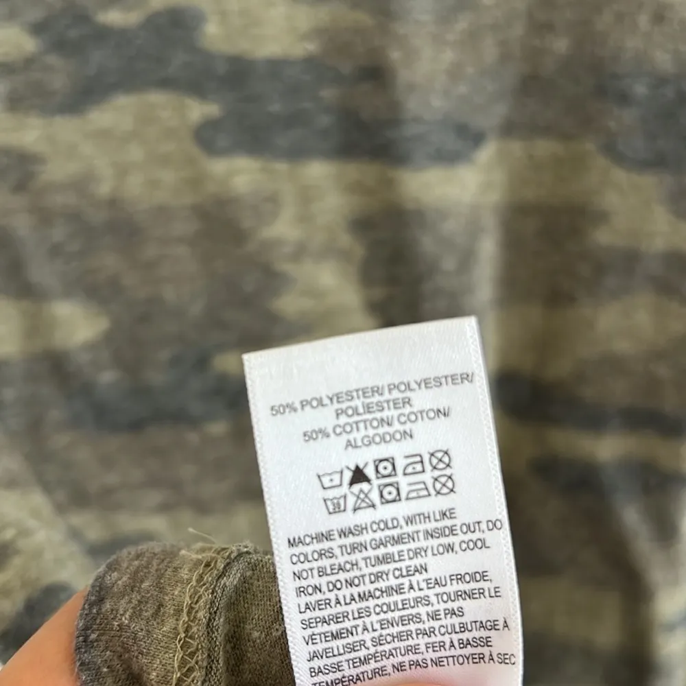 Lucky Brand Los Angeles Camouflaged Camo Graphic T-Shirt Tee Top Blouse XS - Image 5