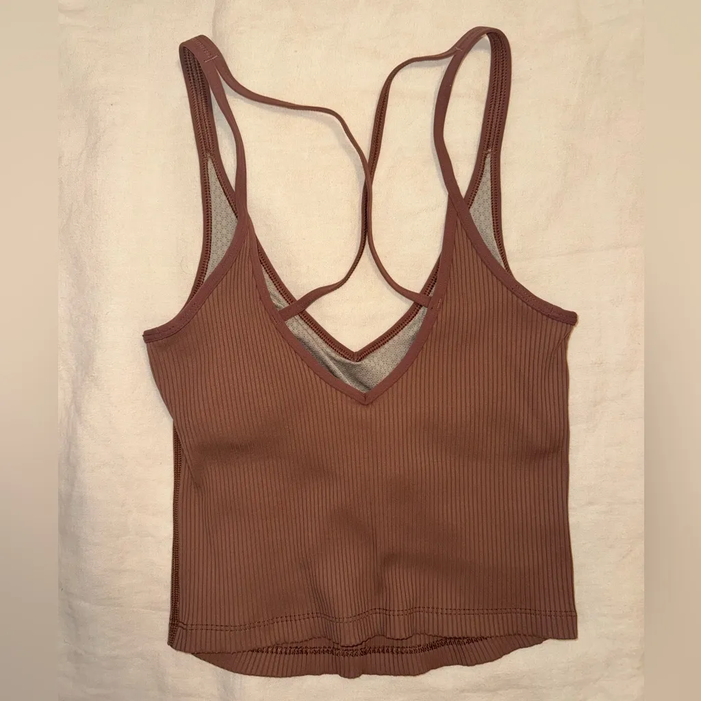Vuori Ribbed Crop Tank Top - Image 5
