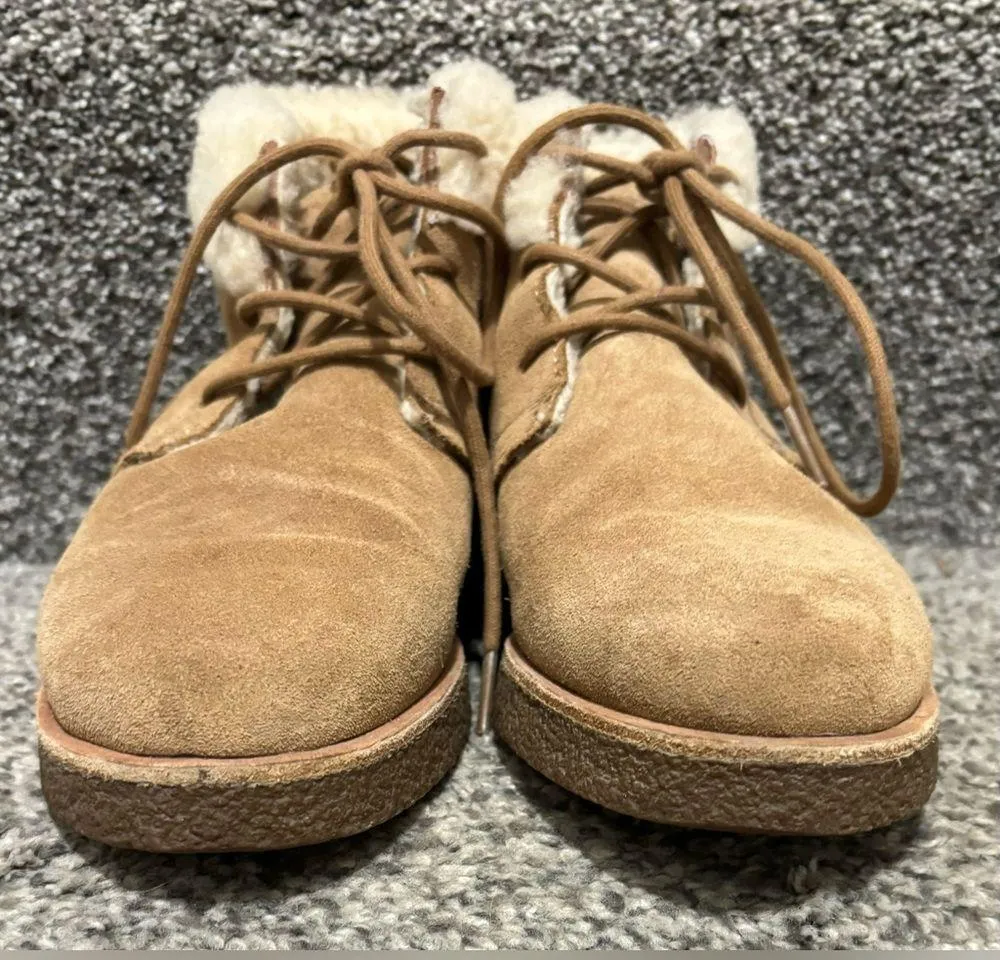 Koolaburra by Ugg Leather/ Sheepskin  Bootie - Image 4