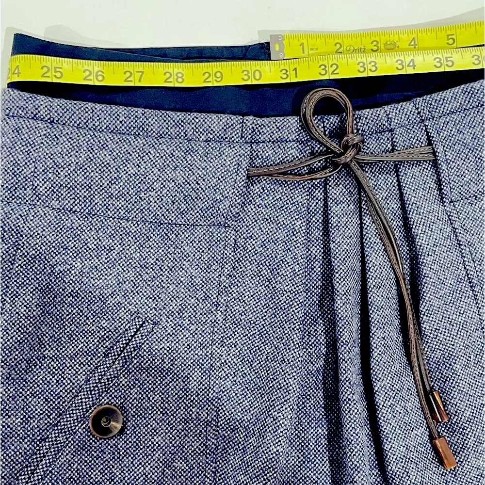 Wool and cashmere blend Italian made pleated denim blue mini skirt with pockets Size 4 - Image 3