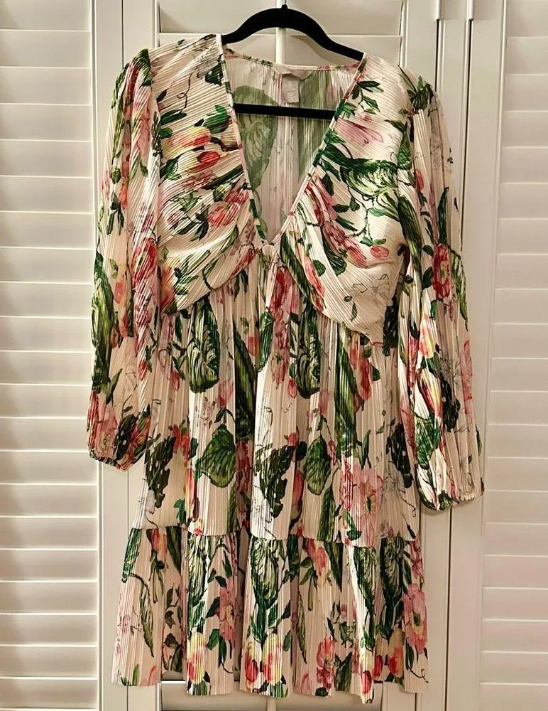 H&M Empire Waist Plisse Pleated Floral Dress L - Image 3