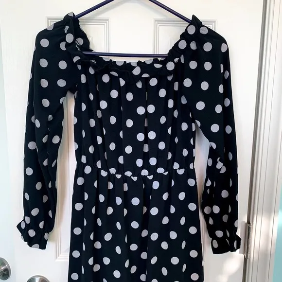 Boohoo Black Polka Dot Off Shoulder Dress Women's Size‎ 6 - Image 2