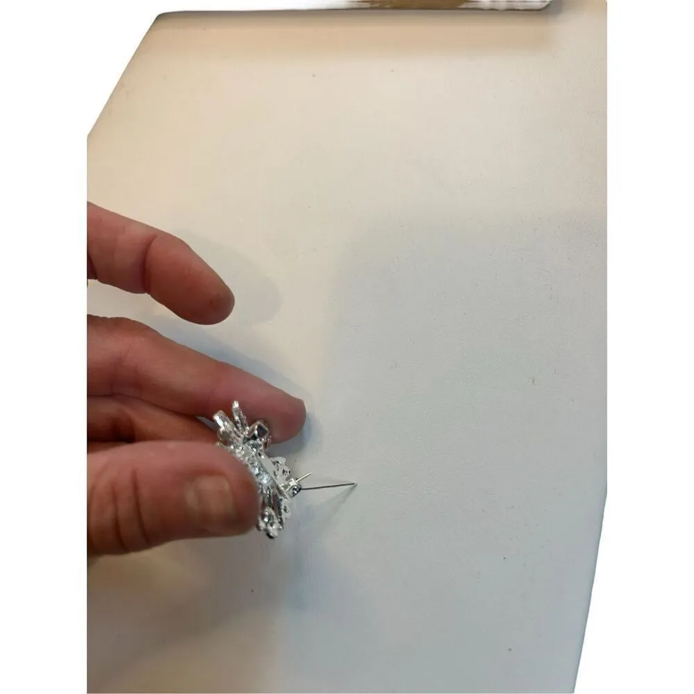 Silver toned and clear crystal snowflake brooch pin White - Image 8