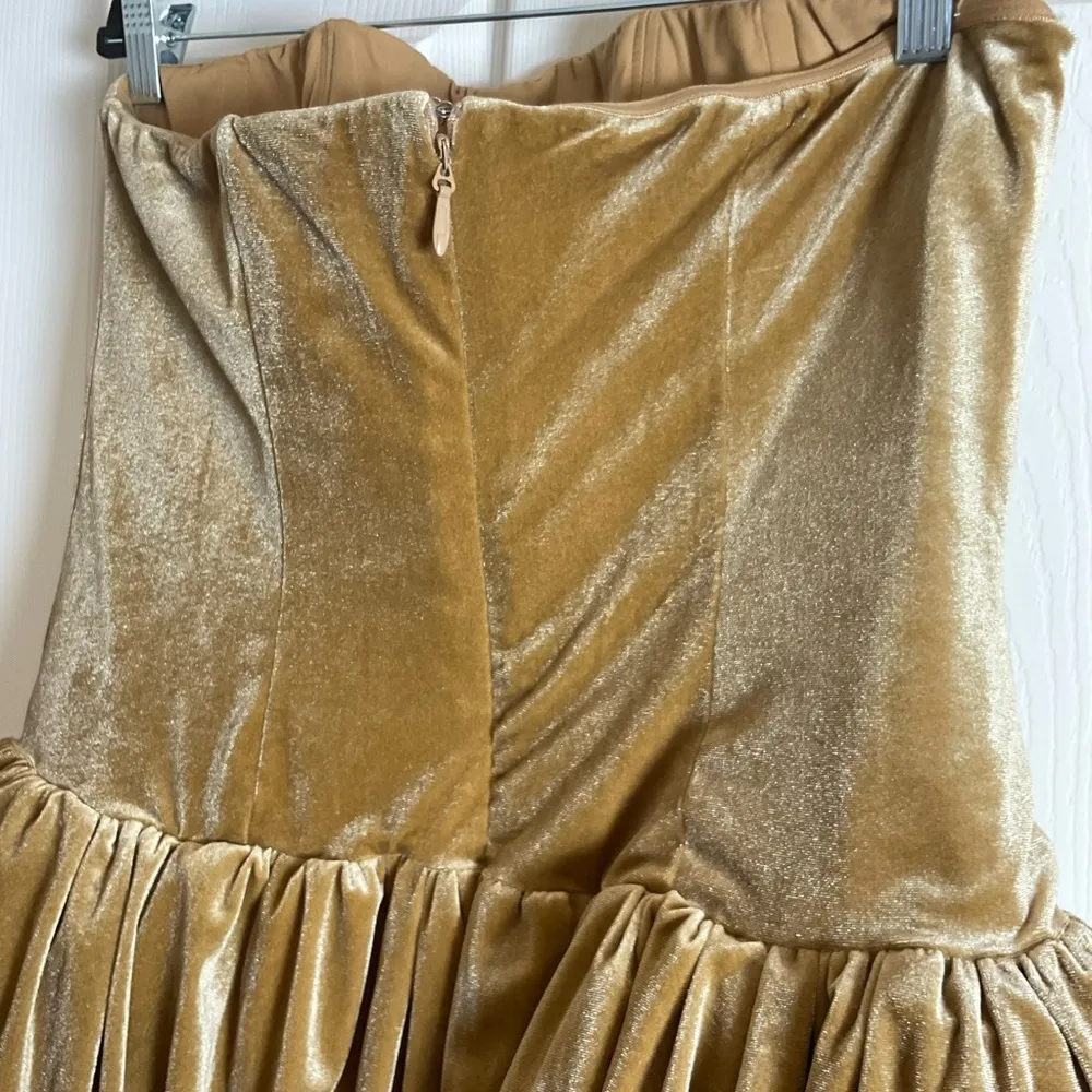 PrettyLittleThing golden Olive velvet embroidered detail puffball dress size 10 - Image 10