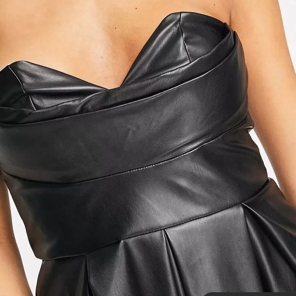 NWT  DESIGN corset PU bandeau mini dress with pleat skirt in black SIze 8 - Image 7