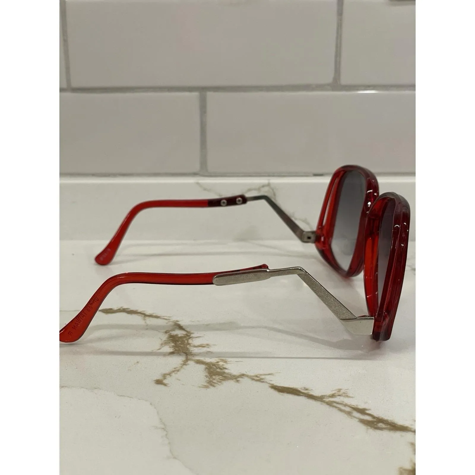Vintage Oversized Sunglasses Red Angled Frame Retro Plastic Metal Square Case - Image 3