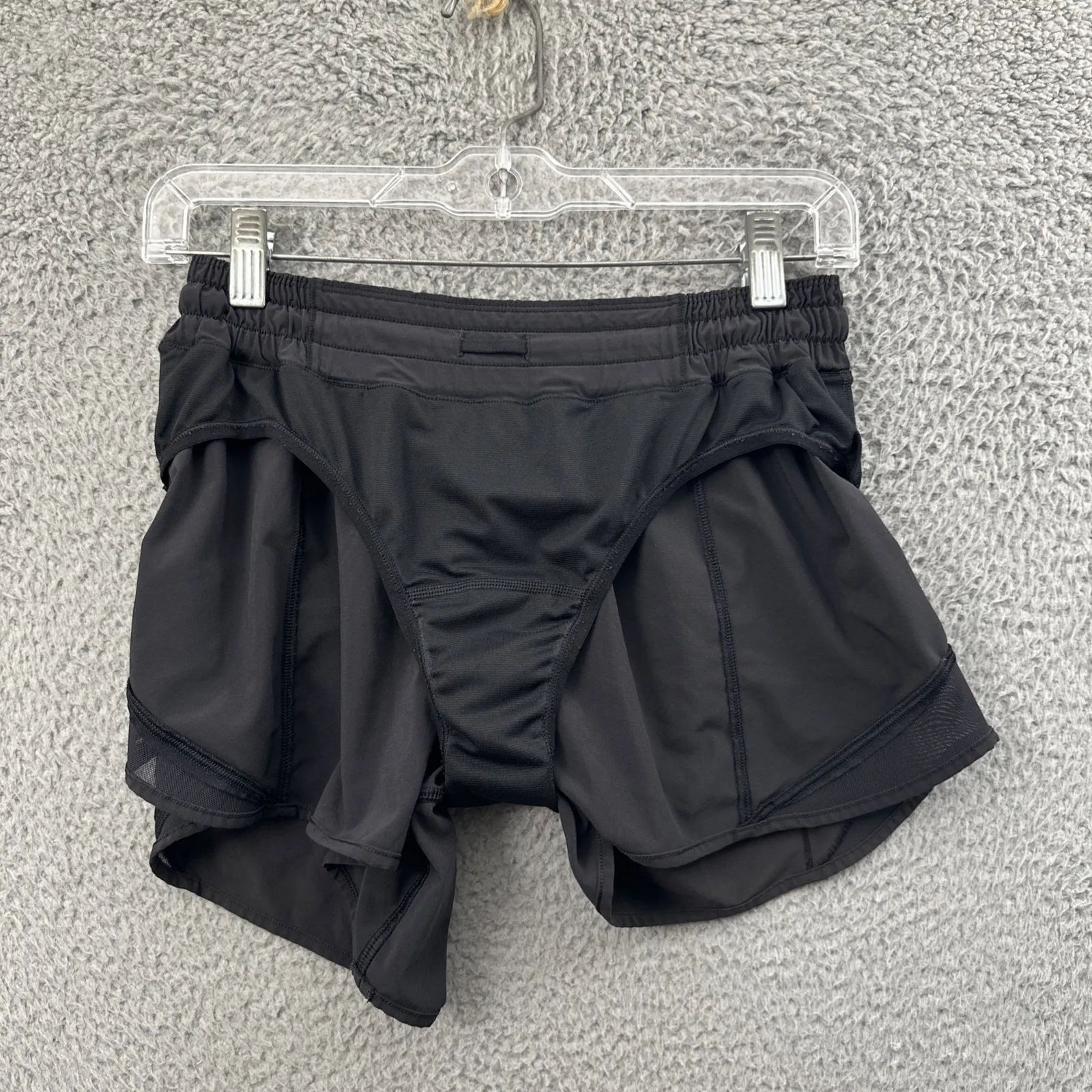 Lululemon Hotty Hot Shorts Low Rise 4" Black Athletic Athleisure Gym Women's 8 - Image 5